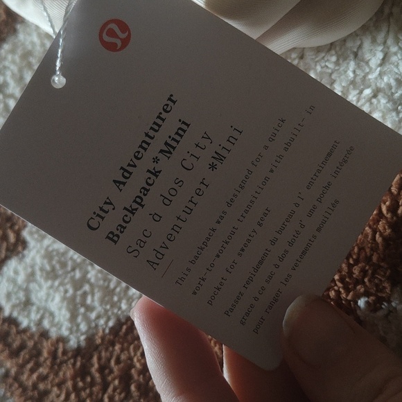 Fashion rep Lululemon belt bag nwt - Picture 3 of 9